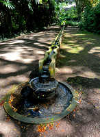 Surging water feature