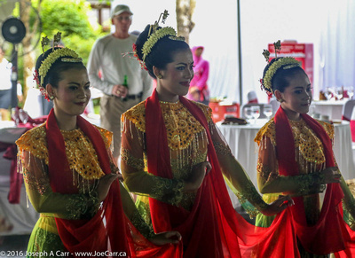 Young women performing traditional Javanese dance for us