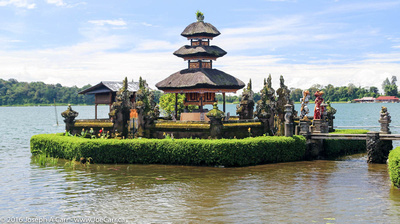 Decorative statues and temples on the lakeshore