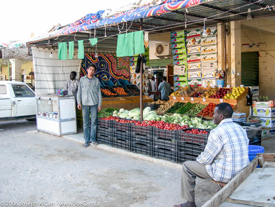 A fruit and vegetable market in Jalu