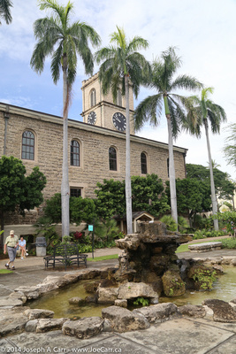 Kawaiaha'o Pool in front of Kawaiahao Church