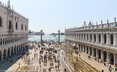 The columns of San Marco and San Todaro and the crowds in front of the Doge's Palace