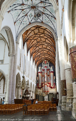 Arched main sanctuary with the giant organ on the far wall