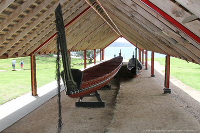 Giant canoe Ngatokimatawhaorua