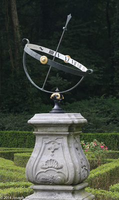 Sundial in the centre of the maze at the Meppel Summerhouse
