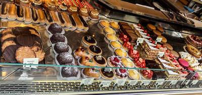 French pastries at Boulanger Patissier